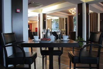 Galaxy Art Hotel