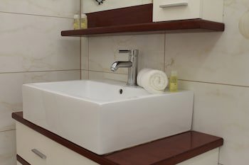Galaxy Art Hotel