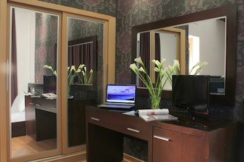 Galaxy Art Hotel