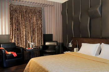 Galaxy Art Hotel