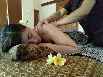 Puri Lumbung Cottages, Restaurant & Spa