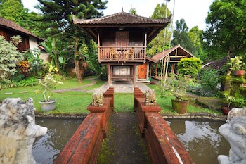 Puri Lumbung Cottages, Restaurant & Spa