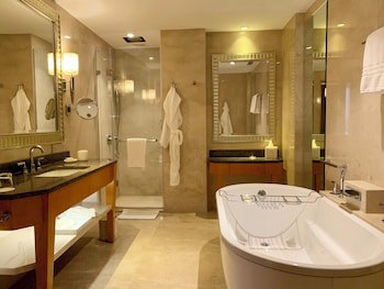 Four Seasons Hotel Mumbai