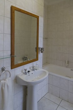 Bayswater Lodge
