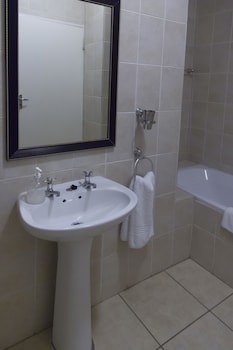 Bayswater Lodge