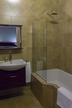 Bayswater Lodge