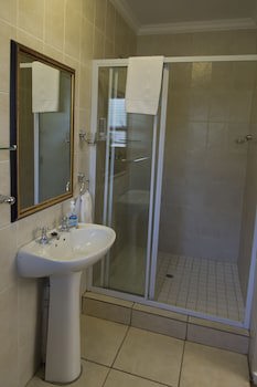 Bayswater Lodge