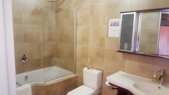 Bayswater Lodge
