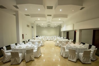 Holiday Inn Express Nuevo Laredo, An Ihg Hotel