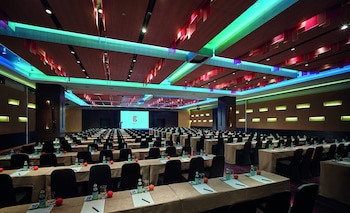 G Hotel Gurney
