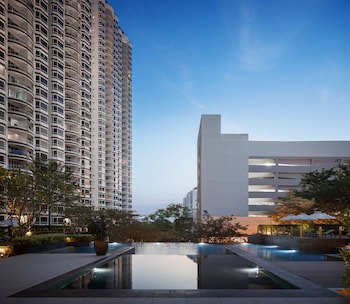 G Hotel Gurney