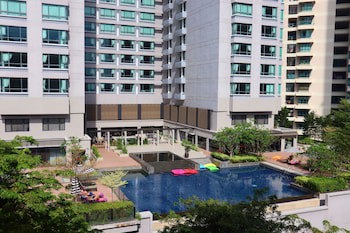 G Hotel Gurney