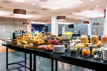 Courtyard By Marriott Prague Airport