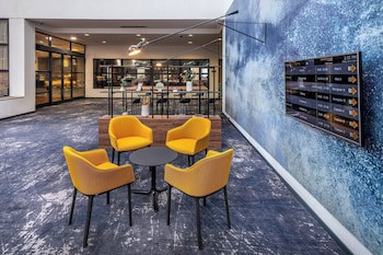 Courtyard By Marriott Prague Airport