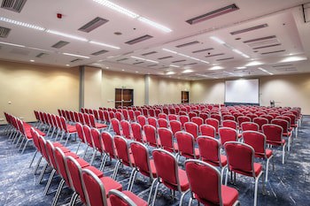Courtyard By Marriott Prague Airport