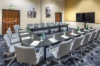 Courtyard By Marriott Prague Airport