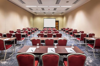 Courtyard By Marriott Prague Airport