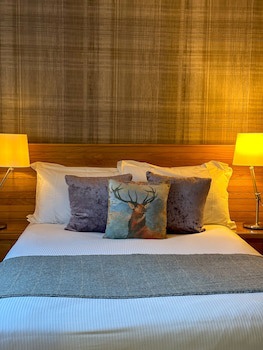 The Glen Mhor Hotel And Uile-Bheist Brewery & Distillery