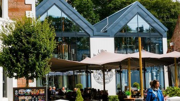 The Glen Mhor Hotel And Uile-Bheist Brewery & Distillery