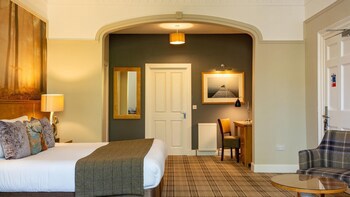 The Glen Mhor Hotel And Uile-Bheist Brewery & Distillery