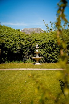 The Glen Mhor Hotel And Uile-Bheist Brewery & Distillery