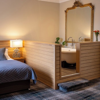 The Glen Mhor Hotel And Uile-Bheist Brewery & Distillery