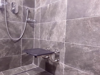 Fiesta Royale Hotel