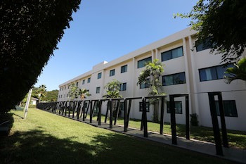 Fiesta Royale Hotel