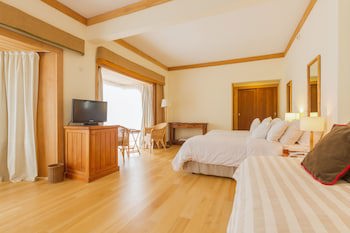 Correntoso Lake & River Hotel