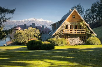 Correntoso Lake & River Hotel