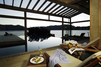 Correntoso Lake & River Hotel