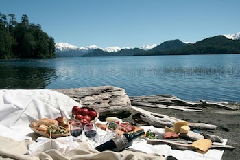 Correntoso Lake & River Hotel