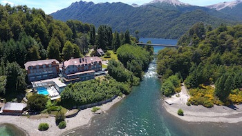 Correntoso Lake & River Hotel