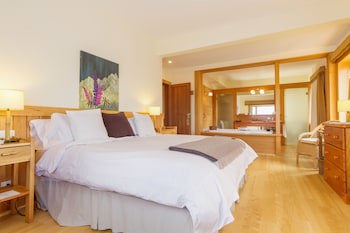 Correntoso Lake & River Hotel
