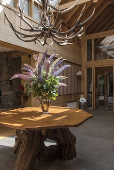 Correntoso Lake & River Hotel