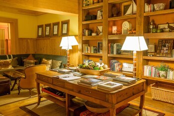 Correntoso Lake & River Hotel