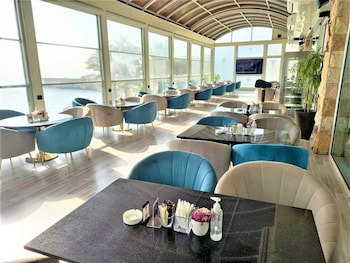Movenpick Hotel And Residence Al Bidaa