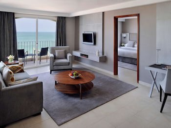 Movenpick Hotel And Residence Al Bidaa