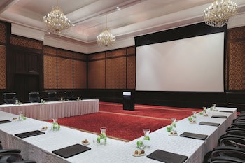 Movenpick Hotel And Residence Al Bidaa