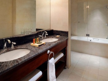 Movenpick Hotel And Residence Al Bidaa