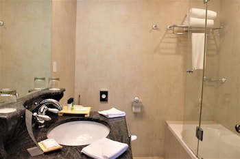 Movenpick Hotel And Residence Al Bidaa
