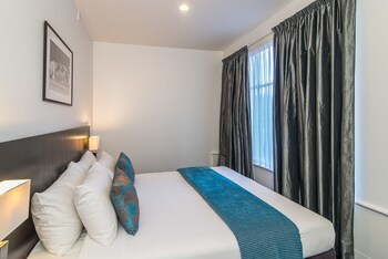 Gilmer Apartment Hotel