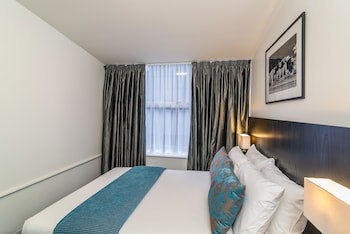 Gilmer Apartment Hotel
