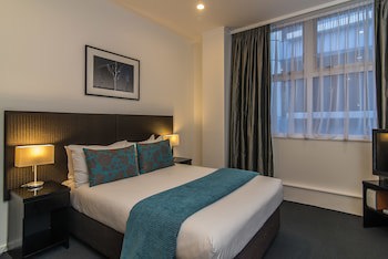 Gilmer Apartment Hotel