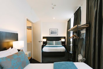 Gilmer Apartment Hotel