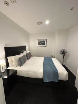 Gilmer Apartment Hotel