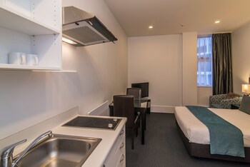 Gilmer Apartment Hotel
