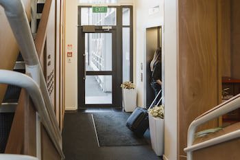 Gilmer Apartment Hotel
