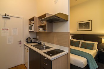 Gilmer Apartment Hotel