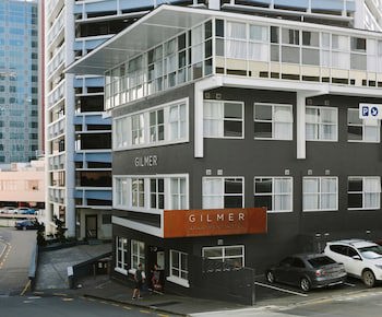 Gilmer Apartment Hotel
